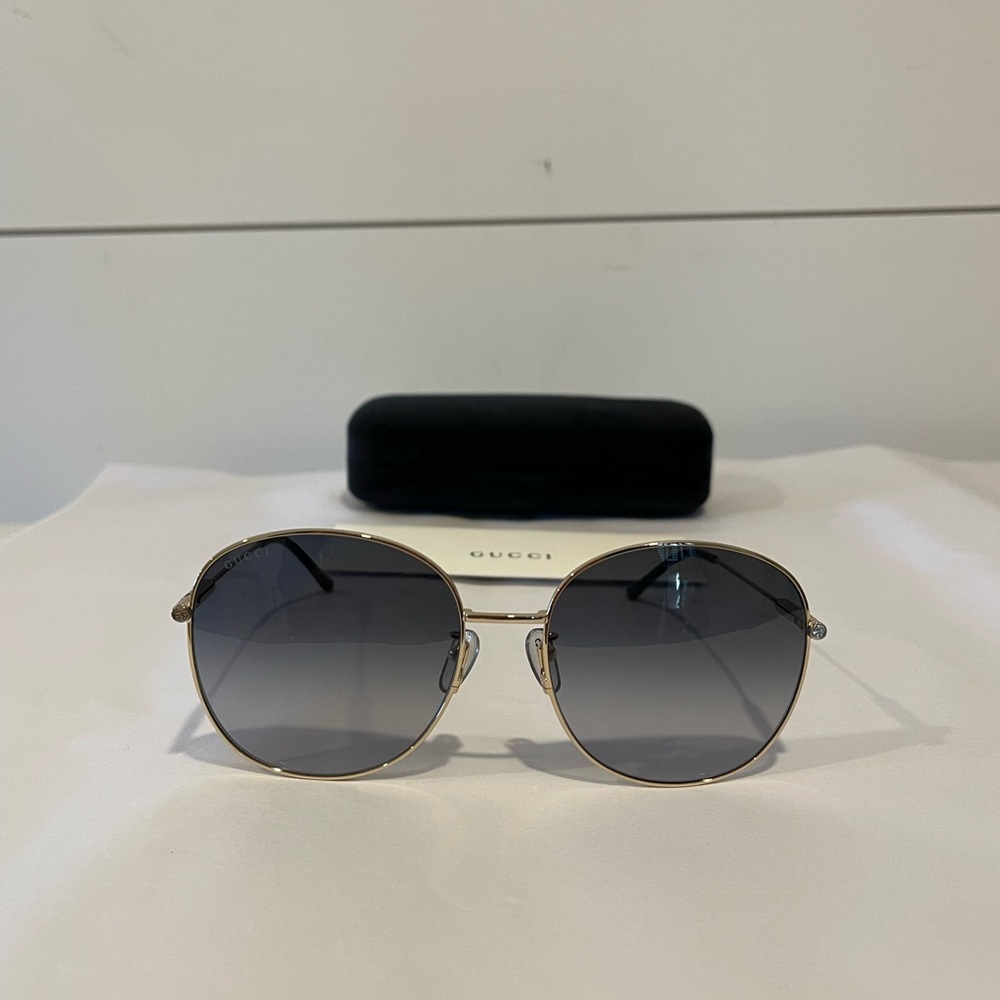 Gucci Luxury Sunglasses | Women's | Gold | Style: GG1416SK-001 - Picture 5 of 8